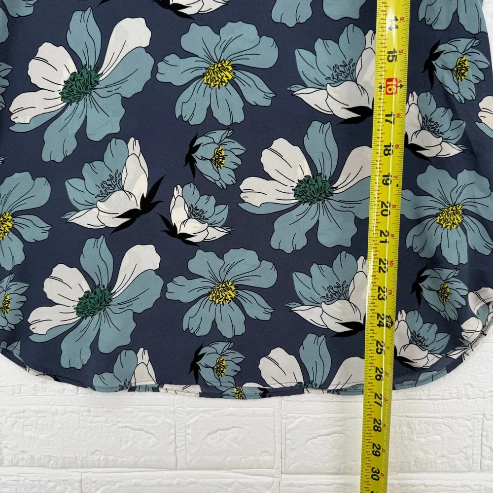 LOFT Outlet Tank Top Women Sz M Blue Floral Sleeveless Pocket Scoop Neck Blouse